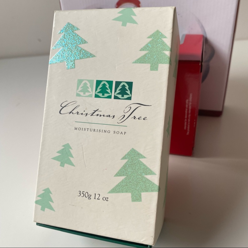 Asquith & Somerset Christmas Tree Moisturising Soap.